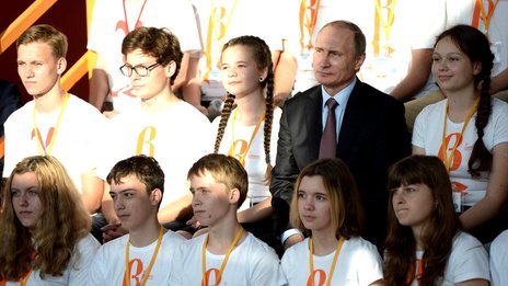 Владимир Путин посетил образовательный центр для одарённых детей «Сириус»