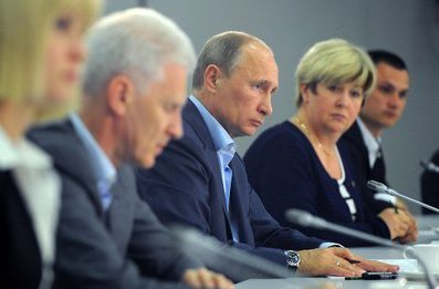 Владимир Путин встретился с преподавателями и студентами ЮФУ
