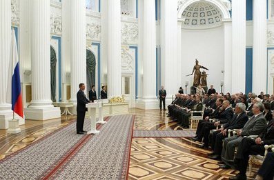 Владимиру Соловьеву и Александру Дынкину вручены государственные награды