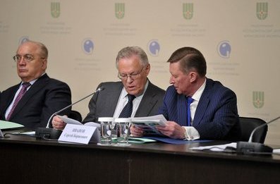 Владимир Путин просит Юрия Осипова предложить меры по повышению эффективности науки
