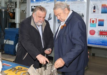 Владимир Фортов посетил ВИАМ