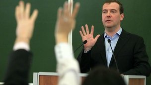 Дмитрий Медведев встретился со студентами факультета журналистики МГУ